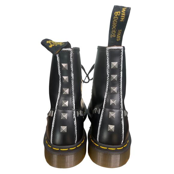 Dr. Martens Unisex 1460 Stud 8 Eye Black Leather Combat Boots Size M 9 W 10 main image 4